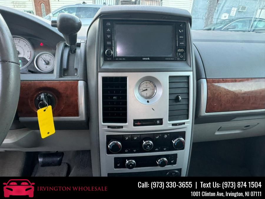 2008 Chrysler Town & Country 4dr Wgn Touring, available for sale in Irvington, New Jersey | Irvington Wholesale Group. Irvington, New Jersey 2008 Chrysler Town & Country 4dr Wgn Touring, available for sale in Irvington, New Jersey | Irvington Wholesale Group. Irvington, New Jersey