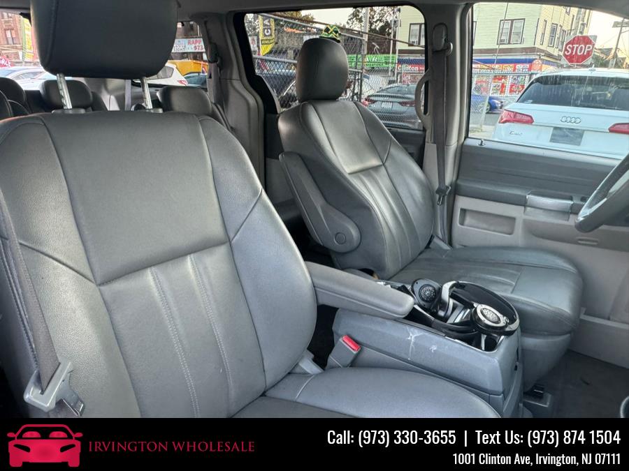 2008 Chrysler Town & Country 4dr Wgn Touring, available for sale in Irvington, New Jersey | Irvington Wholesale Group. Irvington, New Jersey 2008 Chrysler Town & Country 4dr Wgn Touring, available for sale in Irvington, New Jersey | Irvington Wholesale Group. Irvington, New Jersey