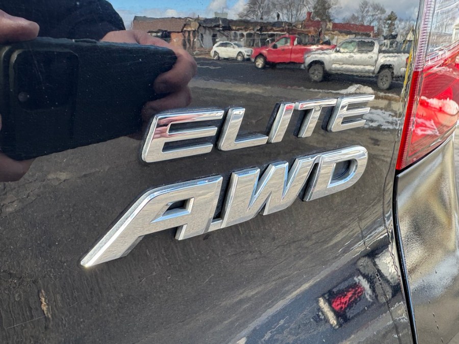 2022 Honda Pilot Elite AWD, available for sale in West Springfield, Massachusetts | Union Street Auto Sales. West Springfield, Massachusetts 2022 Honda Pilot Elite AWD, available for sale in West Springfield, Massachusetts | Union Street Auto Sales. West Springfield, Massachusetts