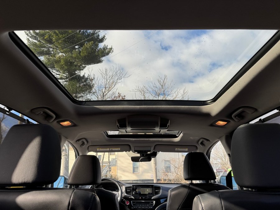 2022 Honda Pilot Elite AWD, available for sale in West Springfield, Massachusetts | Union Street Auto Sales. West Springfield, Massachusetts 2022 Honda Pilot Elite AWD, available for sale in West Springfield, Massachusetts | Union Street Auto Sales. West Springfield, Massachusetts