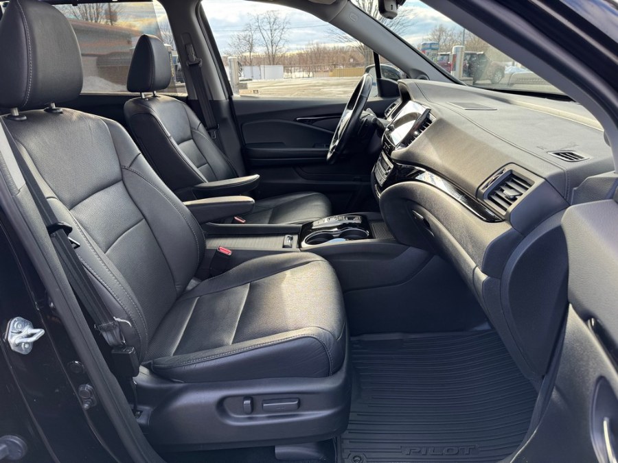 2022 Honda Pilot Elite AWD, available for sale in West Springfield, Massachusetts | Union Street Auto Sales. West Springfield, Massachusetts 2022 Honda Pilot Elite AWD, available for sale in West Springfield, Massachusetts | Union Street Auto Sales. West Springfield, Massachusetts