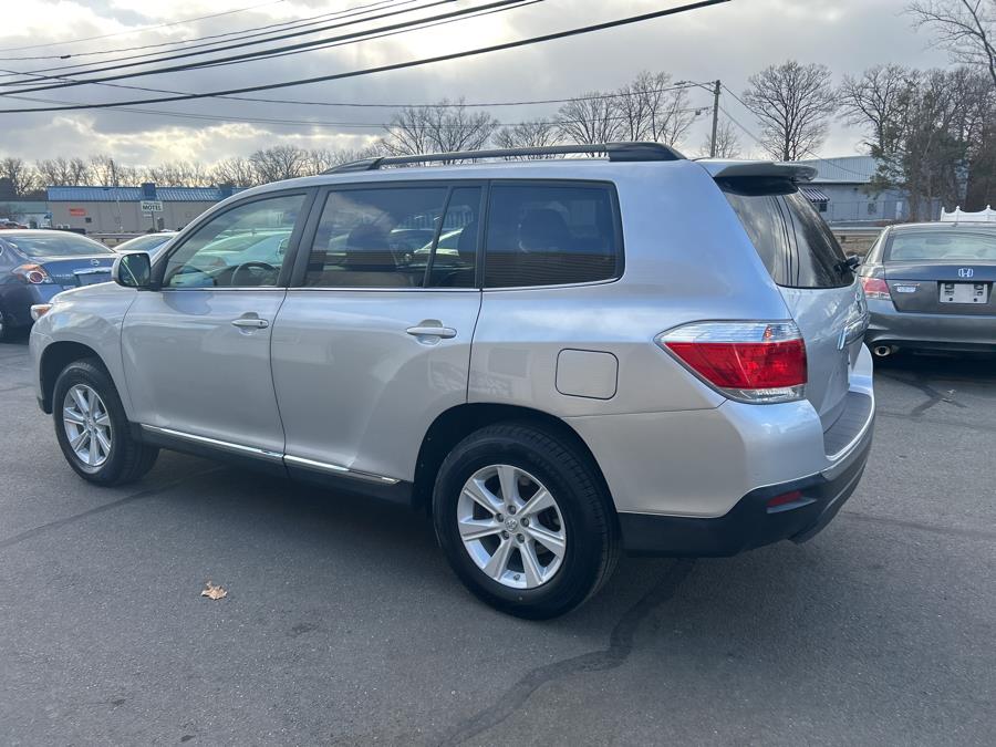 2013 Toyota Highlander 4WD 4dr V6 SE (Natl), available for sale in South Windsor , Connecticut | Ful-line Auto LLC. South Windsor , Connecticut 2013 Toyota Highlander 4WD 4dr V6 SE (Natl), available for sale in South Windsor , Connecticut | Ful-line Auto LLC. South Windsor , Connecticut