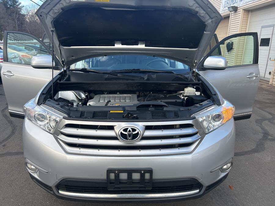 2013 Toyota Highlander 4WD 4dr V6 SE (Natl), available for sale in South Windsor , Connecticut | Ful-line Auto LLC. South Windsor , Connecticut 2013 Toyota Highlander 4WD 4dr V6 SE (Natl), available for sale in South Windsor , Connecticut | Ful-line Auto LLC. South Windsor , Connecticut