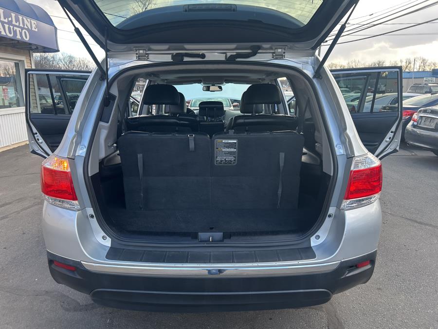 2013 Toyota Highlander 4WD 4dr V6 SE (Natl), available for sale in South Windsor , Connecticut | Ful-line Auto LLC. South Windsor , Connecticut 2013 Toyota Highlander 4WD 4dr V6 SE (Natl), available for sale in South Windsor , Connecticut | Ful-line Auto LLC. South Windsor , Connecticut