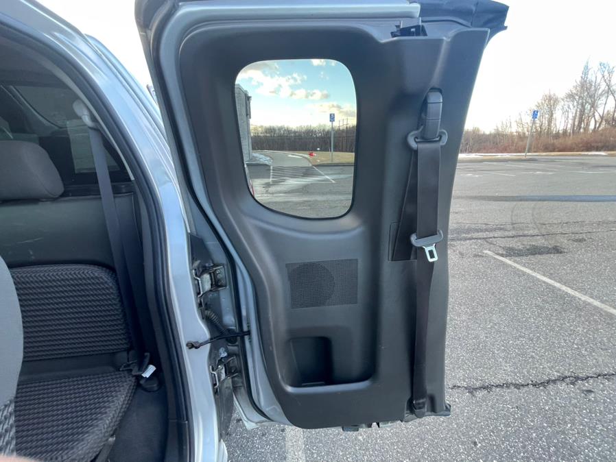 2007 Nissan Frontier 4WD King Cab Auto SE, available for sale in East Windsor, Connecticut | STS Automotive. East Windsor, Connecticut 2007 Nissan Frontier 4WD King Cab Auto SE, available for sale in East Windsor, Connecticut | STS Automotive. East Windsor, Connecticut