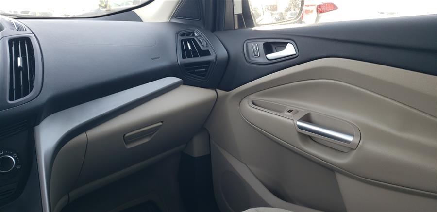 2013 Ford Escape 4WD 4dr SE, available for sale in Little Ferry, New Jersey | Victoria Preowned Autos Inc. Little Ferry, New Jersey 2013 Ford Escape 4WD 4dr SE, available for sale in Little Ferry, New Jersey | Victoria Preowned Autos Inc. Little Ferry, New Jersey