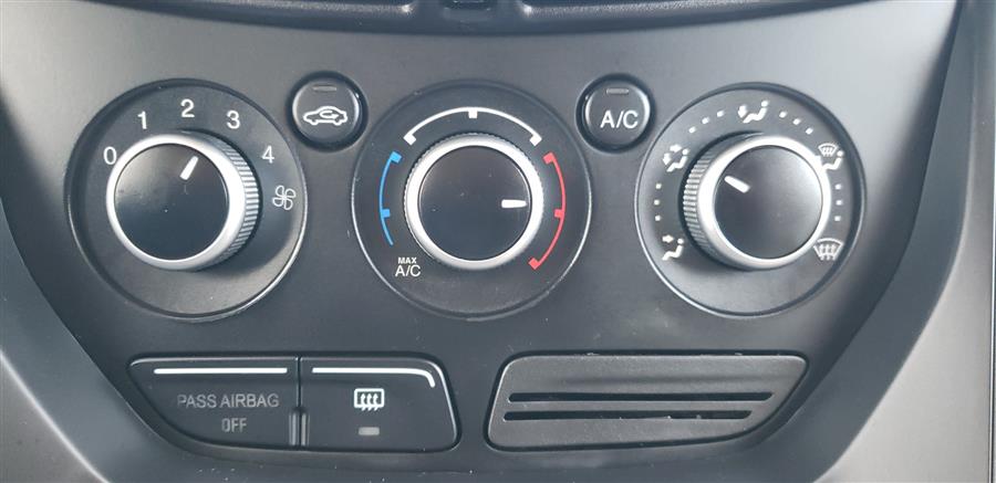 2013 Ford Escape 4WD 4dr SE, available for sale in Little Ferry, New Jersey | Victoria Preowned Autos Inc. Little Ferry, New Jersey 2013 Ford Escape 4WD 4dr SE, available for sale in Little Ferry, New Jersey | Victoria Preowned Autos Inc. Little Ferry, New Jersey