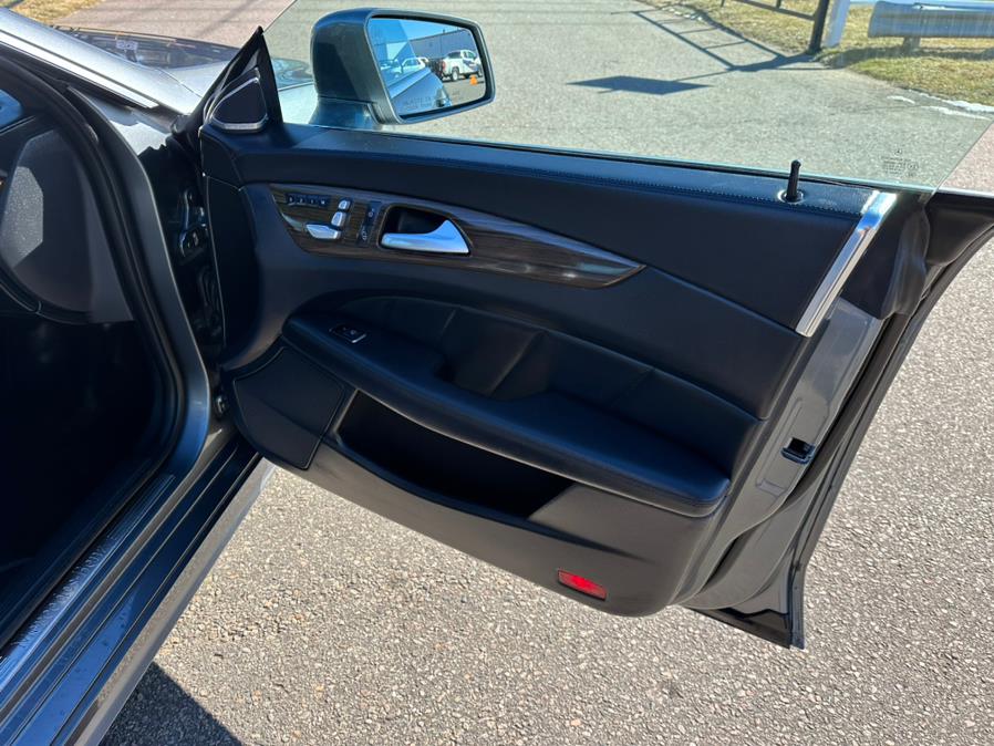 2016 Mercedes-Benz CLS 4dr Sdn CLS 400 4MATIC, available for sale in South Windsor, Connecticut | Mike And Tony Auto Sales, Inc. South Windsor, Connecticut 2016 Mercedes-Benz CLS 4dr Sdn CLS 400 4MATIC, available for sale in South Windsor, Connecticut | Mike And Tony Auto Sales, Inc. South Windsor, Connecticut
