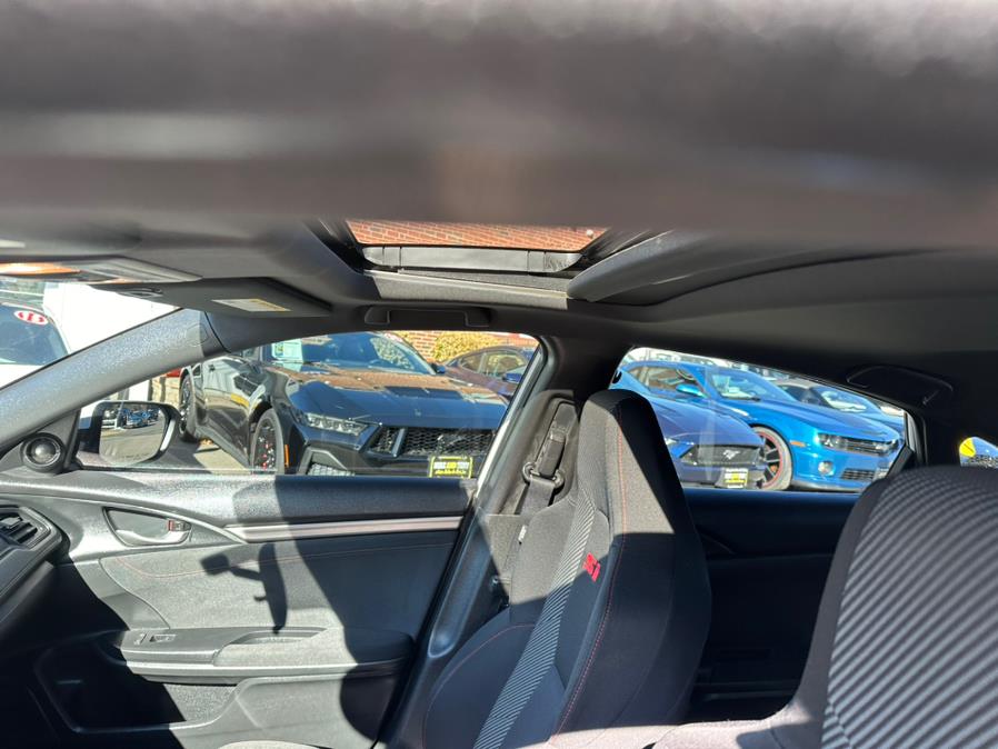 2018 Honda Civic Si Sedan Manual w/High Performance Tires, available for sale in South Windsor, Connecticut | Mike And Tony Auto Sales, Inc. South Windsor, Connecticut 2018 Honda Civic Si Sedan Manual w/High Performance Tires, available for sale in South Windsor, Connecticut | Mike And Tony Auto Sales, Inc. South Windsor, Connecticut