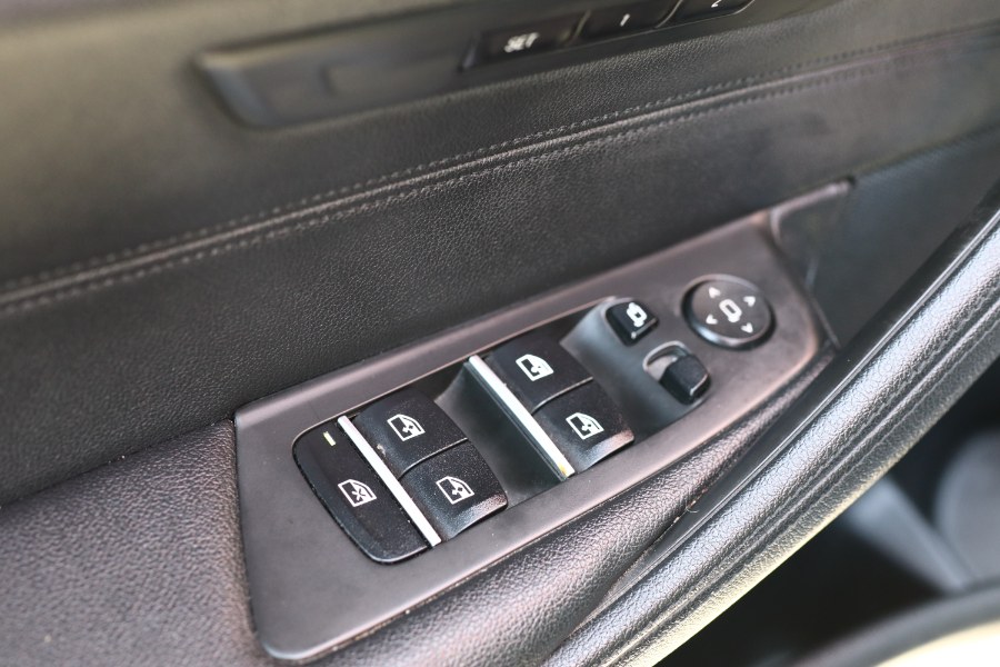 2019 BMW 5 Series 530i xDrive Sedan, available for sale in Jamaica, New York | Hillside Auto Mall Inc.. Jamaica, New York 2019 BMW 5 Series 530i xDrive Sedan, available for sale in Jamaica, New York | Hillside Auto Mall Inc.. Jamaica, New York