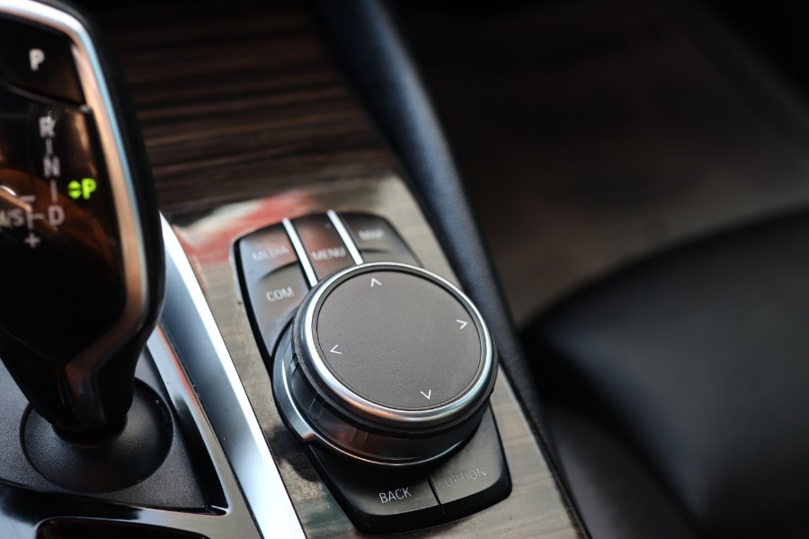 2019 BMW 5 Series 530i xDrive Sedan, available for sale in Jamaica, New York | Hillside Auto Mall Inc.. Jamaica, New York 2019 BMW 5 Series 530i xDrive Sedan, available for sale in Jamaica, New York | Hillside Auto Mall Inc.. Jamaica, New York