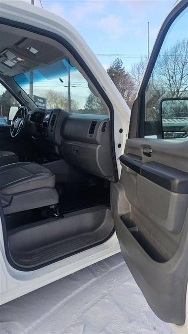 2018 Nissan Nv 2500 HD SV 3dr Cargo Van (V6), available for sale in Wolcott, New York | Auto Hunter CNY. Wolcott, New York 2018 Nissan Nv 2500 HD SV 3dr Cargo Van (V6), available for sale in Wolcott, New York | Auto Hunter CNY. Wolcott, New York