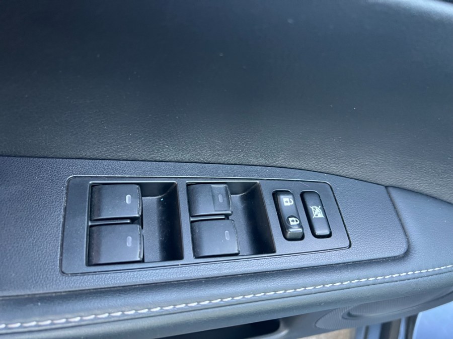 2014 Lexus ES 350 4dr Sdn, available for sale in Bristol, Connecticut | Bristol Auto Center LLC. Bristol, Connecticut 2014 Lexus ES 350 4dr Sdn, available for sale in Bristol, Connecticut | Bristol Auto Center LLC. Bristol, Connecticut