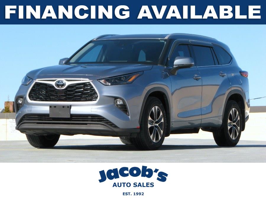 Used 2022 Toyota Highlander in Newton, Massachusetts | Jacob Auto Sales. Newton, Massachusetts