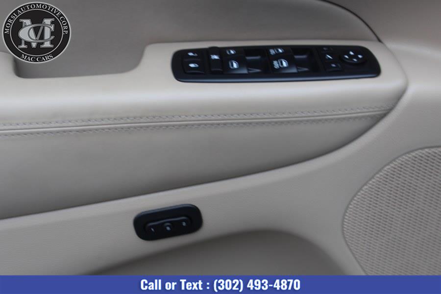2017 Jeep Grand Cherokee Overland 4x4, available for sale in New Castle, Delaware | Morsi Automotive Corporation. New Castle, Delaware 2017 Jeep Grand Cherokee Overland 4x4, available for sale in New Castle, Delaware | Morsi Automotive Corporation. New Castle, Delaware