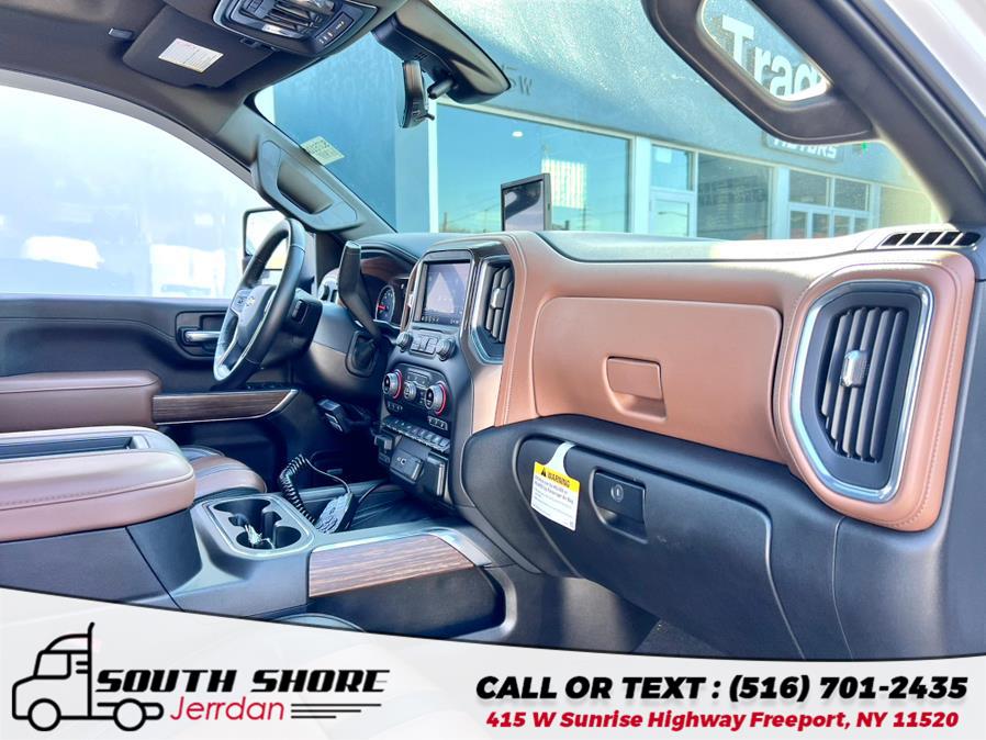 2022 Chevrolet Silverado 3500HD Wrecker Wrecker Crew Cab 172" High Country, available for sale in Freeport, New York | South Shore Jerrdan. Freeport, New York 2022 Chevrolet Silverado 3500HD Wrecker Wrecker Crew Cab 172" High Country, available for sale in Freeport, New York | South Shore Jerrdan. Freeport, New York