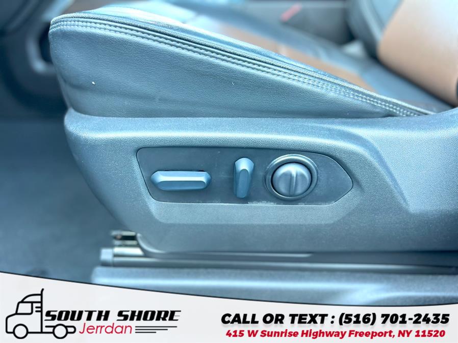 2022 Chevrolet Silverado 3500HD Wrecker Wrecker Crew Cab 172" High Country, available for sale in Freeport, New York | South Shore Jerrdan. Freeport, New York 2022 Chevrolet Silverado 3500HD Wrecker Wrecker Crew Cab 172" High Country, available for sale in Freeport, New York | South Shore Jerrdan. Freeport, New York