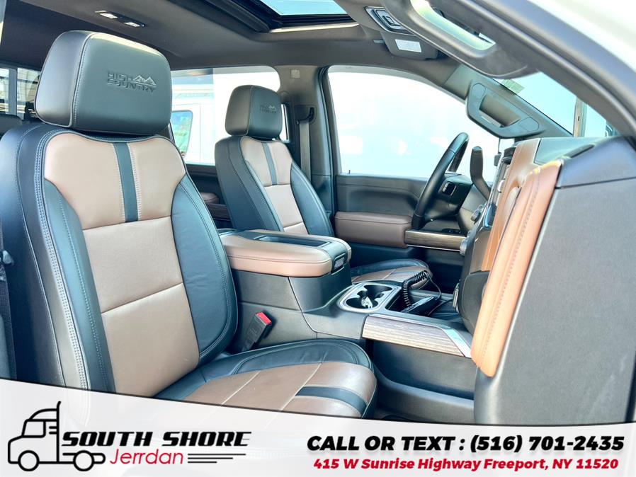 2022 Chevrolet Silverado 3500HD Wrecker Wrecker Crew Cab 172" High Country, available for sale in Freeport, New York | South Shore Jerrdan. Freeport, New York 2022 Chevrolet Silverado 3500HD Wrecker Wrecker Crew Cab 172" High Country, available for sale in Freeport, New York | South Shore Jerrdan. Freeport, New York