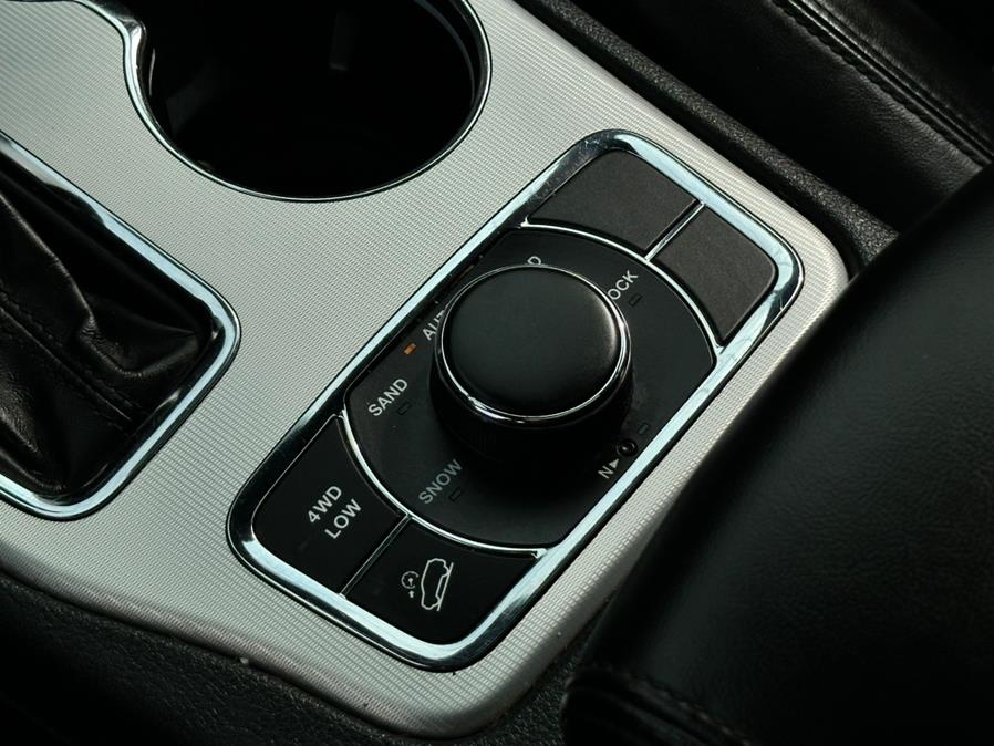 2020 Jeep Grand Cherokee Limited 4x4, available for sale in Hillside, New Jersey | Champion Auto Hillside. Hillside, New Jersey 2020 Jeep Grand Cherokee Limited 4x4, available for sale in Hillside, New Jersey | Champion Auto Hillside. Hillside, New Jersey