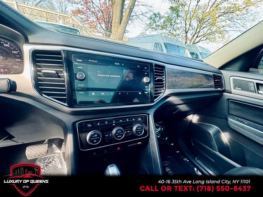 2018 Volkswagen Atlas 36L V6 SEL Premium 4MOTION, available for sale in Long Island City, New York | Luxury Of Queens. Long Island City, New York 2018 Volkswagen Atlas 36L V6 SEL Premium 4MOTION, available for sale in Long Island City, New York | Luxury Of Queens. Long Island City, New York