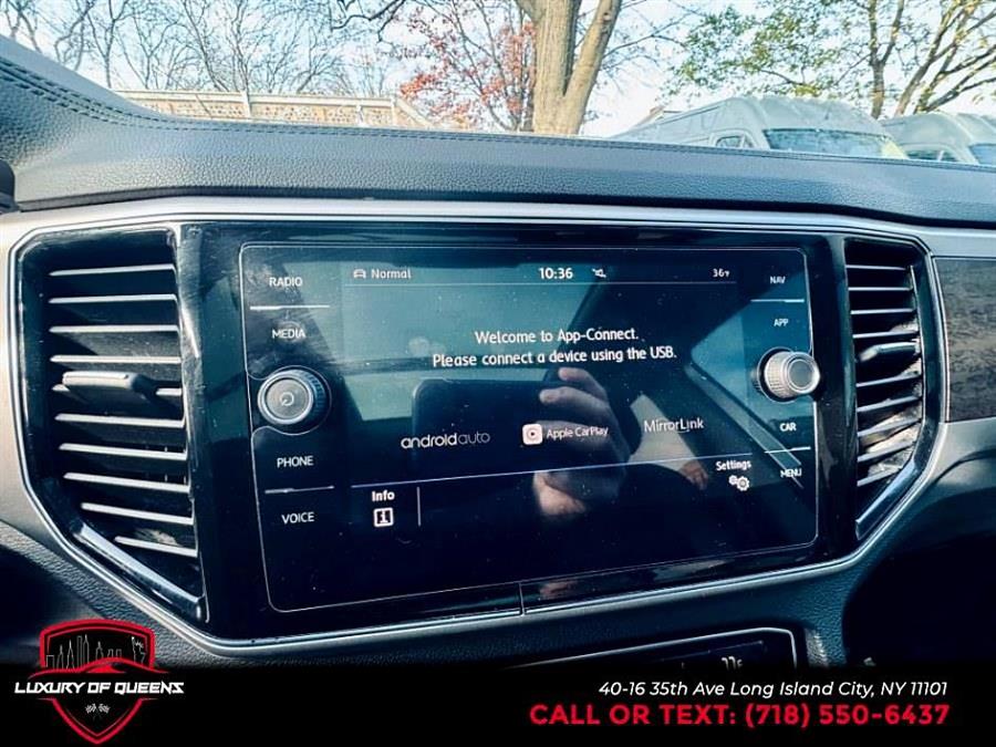 2018 Volkswagen Atlas 36L V6 SEL Premium 4MOTION, available for sale in Long Island City, New York | Luxury Of Queens. Long Island City, New York 2018 Volkswagen Atlas 36L V6 SEL Premium 4MOTION, available for sale in Long Island City, New York | Luxury Of Queens. Long Island City, New York