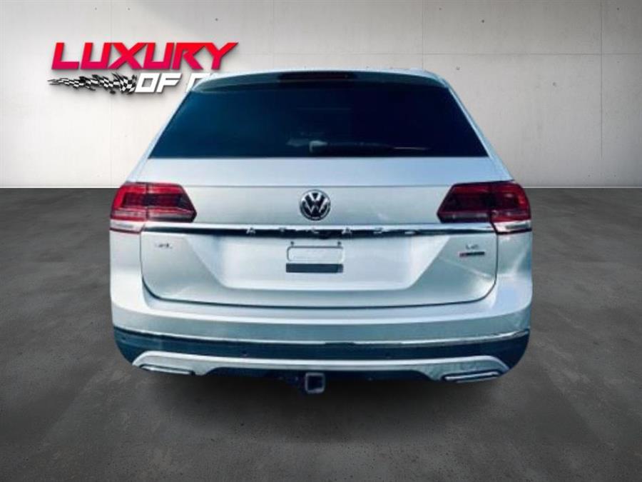 2018 Volkswagen Atlas 36L V6 SEL Premium 4MOTION, available for sale in Long Island City, New York | Luxury Of Queens. Long Island City, New York 2018 Volkswagen Atlas 36L V6 SEL Premium 4MOTION, available for sale in Long Island City, New York | Luxury Of Queens. Long Island City, New York