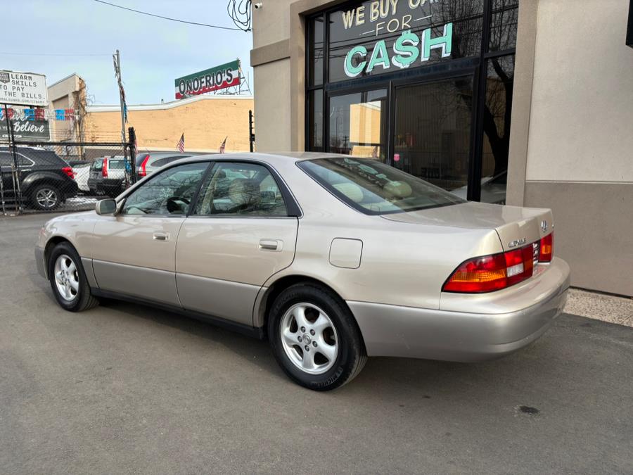 1998 Lexus ES 300 Luxury Sport Sdn 4dr Sdn, available for sale in New haven, Connecticut | Wilson Maturo Motors. New haven, Connecticut 1998 Lexus ES 300 Luxury Sport Sdn 4dr Sdn, available for sale in New haven, Connecticut | Wilson Maturo Motors. New haven, Connecticut