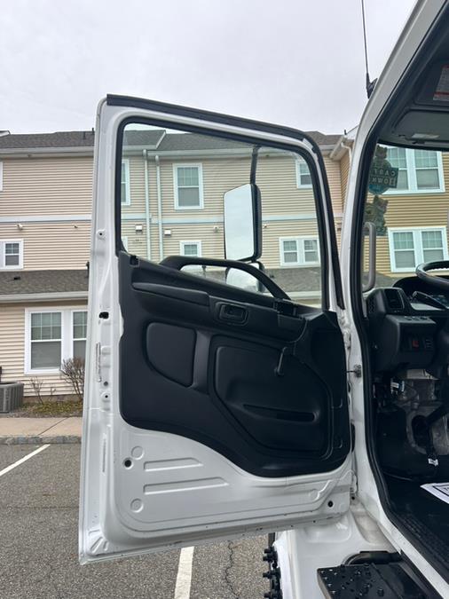 2020 Hino 268A 26FT SMYRNA BOX/MAXON LIFTGATE NON CDL, available for sale in Paterson, New Jersey | Speedway Commercial Motors LLC. Paterson, New Jersey 2020 Hino 268A 26FT SMYRNA BOX/MAXON LIFTGATE NON CDL, available for sale in Paterson, New Jersey | Speedway Commercial Motors LLC. Paterson, New Jersey