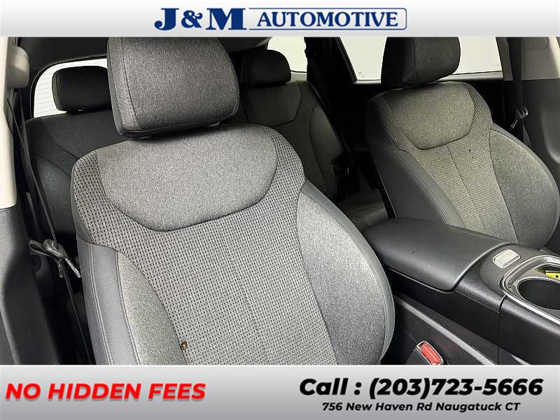 2021 Hyundai Santa Fe SE, available for sale in Naugatuck, Connecticut | J&M Automotive Sls&Svc LLC. Naugatuck, Connecticut 2021 Hyundai Santa Fe SE, available for sale in Naugatuck, Connecticut | J&M Automotive Sls&Svc LLC. Naugatuck, Connecticut