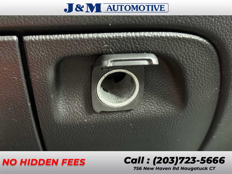 2015 Chevrolet Silverado 3500hd Work Truck, available for sale in Naugatuck, Connecticut | J&M Automotive Sls&Svc LLC. Naugatuck, Connecticut 2015 Chevrolet Silverado 3500hd Work Truck, available for sale in Naugatuck, Connecticut | J&M Automotive Sls&Svc LLC. Naugatuck, Connecticut