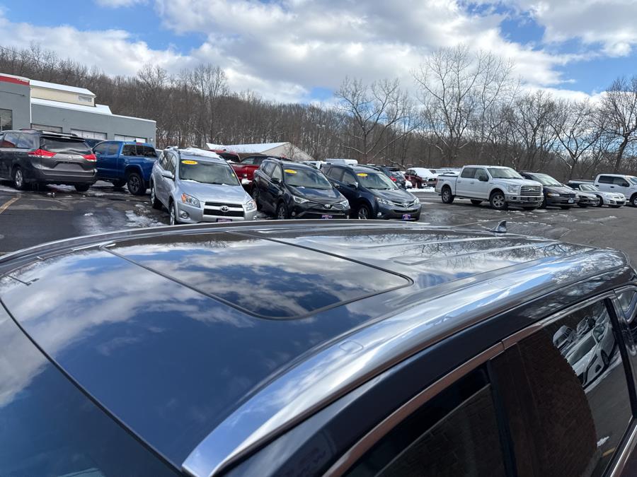 2016 Toyota Highlander AWD 4dr V6 XLE, available for sale in Waterbury, Connecticut | National Auto Brokers, Inc.. Waterbury, Connecticut 2016 Toyota Highlander AWD 4dr V6 XLE, available for sale in Waterbury, Connecticut | National Auto Brokers, Inc.. Waterbury, Connecticut