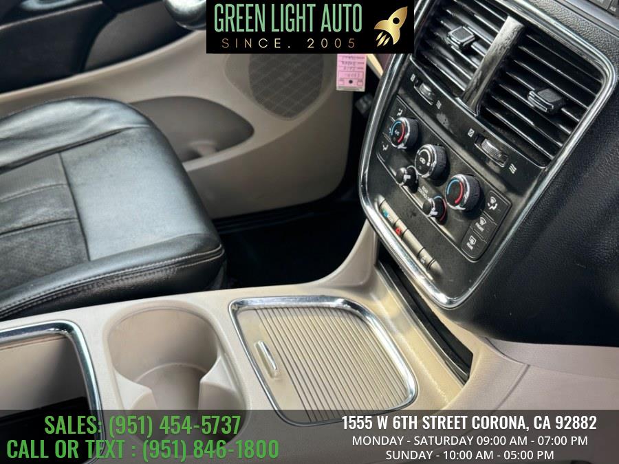 2019 Dodge Grand Caravan SXT Wagon, available for sale in Corona, California | Green Light Auto. Corona, California 2019 Dodge Grand Caravan SXT Wagon, available for sale in Corona, California | Green Light Auto. Corona, California