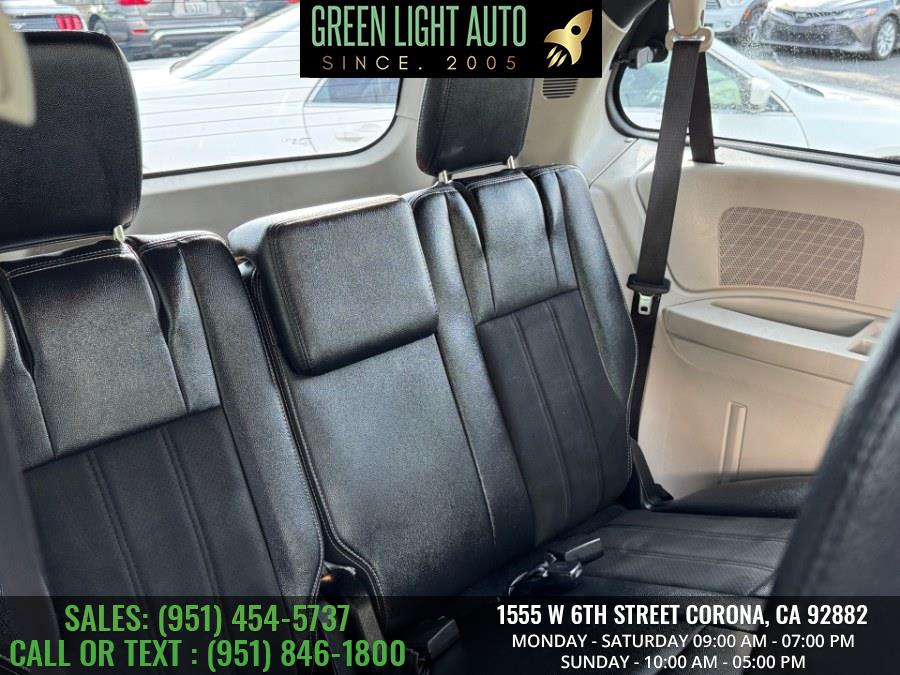 2019 Dodge Grand Caravan SXT Wagon, available for sale in Corona, California | Green Light Auto. Corona, California 2019 Dodge Grand Caravan SXT Wagon, available for sale in Corona, California | Green Light Auto. Corona, California