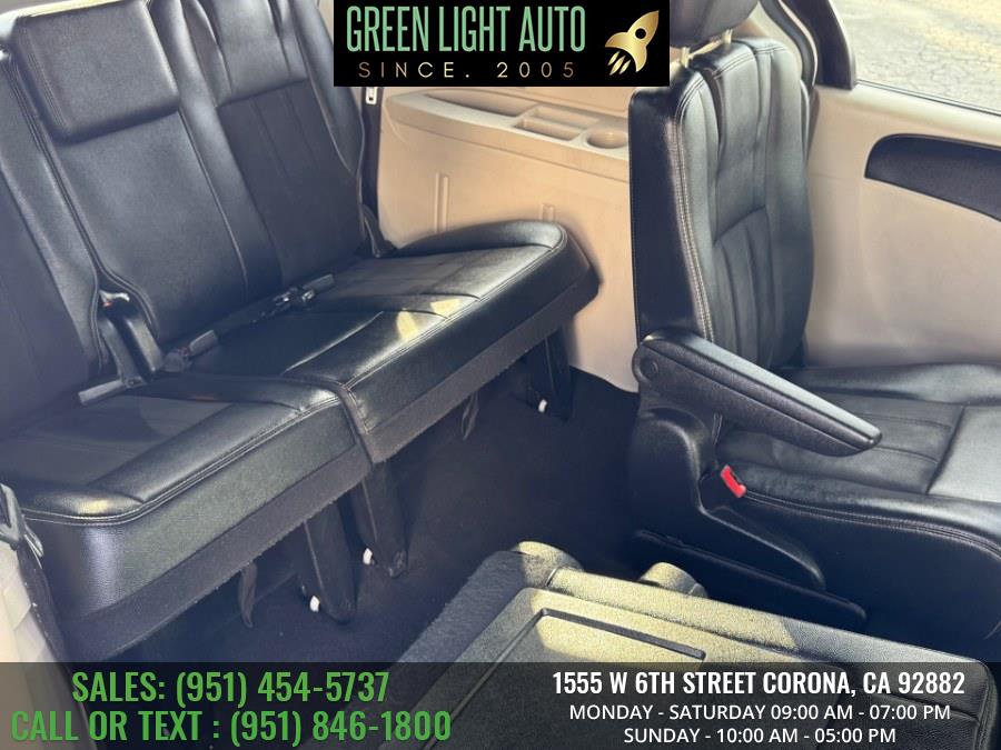 2019 Dodge Grand Caravan SXT Wagon, available for sale in Corona, California | Green Light Auto. Corona, California 2019 Dodge Grand Caravan SXT Wagon, available for sale in Corona, California | Green Light Auto. Corona, California