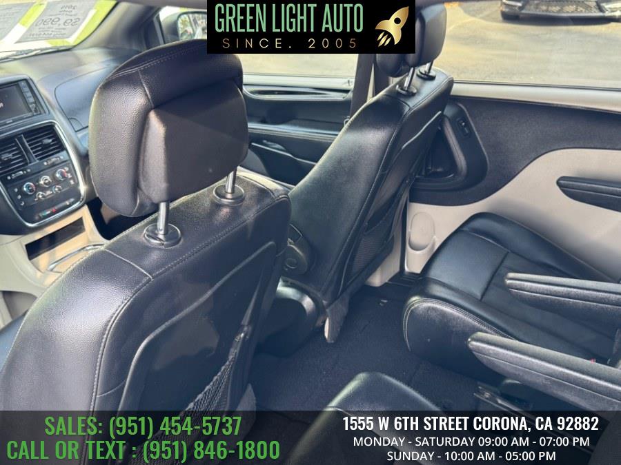 2019 Dodge Grand Caravan SXT Wagon, available for sale in Corona, California | Green Light Auto. Corona, California 2019 Dodge Grand Caravan SXT Wagon, available for sale in Corona, California | Green Light Auto. Corona, California