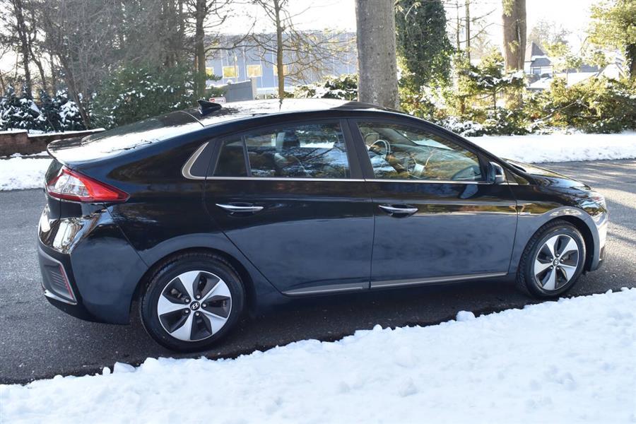 2019 Hyundai Ioniq Electric Limited 4dr Hatchback, available for sale in Great Neck, New York | Camy Cars. Great Neck, New York 2019 Hyundai Ioniq Electric Limited 4dr Hatchback, available for sale in Great Neck, New York | Camy Cars. Great Neck, New York