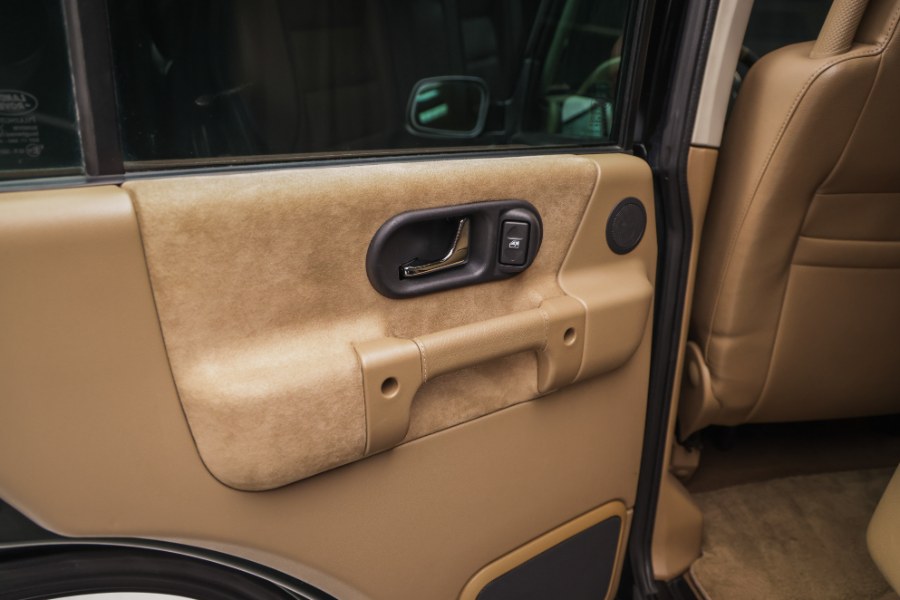 2000 Land Rover Discovery Series II 4dr Wgn w/Leather, available for sale in North Salem, New York | Meccanic Shop North Inc. North Salem, New York 2000 Land Rover Discovery Series II 4dr Wgn w/Leather, available for sale in North Salem, New York | Meccanic Shop North Inc. North Salem, New York