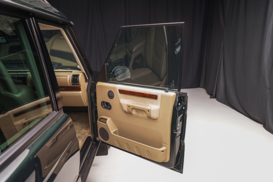2000 Land Rover Discovery Series II 4dr Wgn w/Leather, available for sale in North Salem, New York | Meccanic Shop North Inc. North Salem, New York 2000 Land Rover Discovery Series II 4dr Wgn w/Leather, available for sale in North Salem, New York | Meccanic Shop North Inc. North Salem, New York