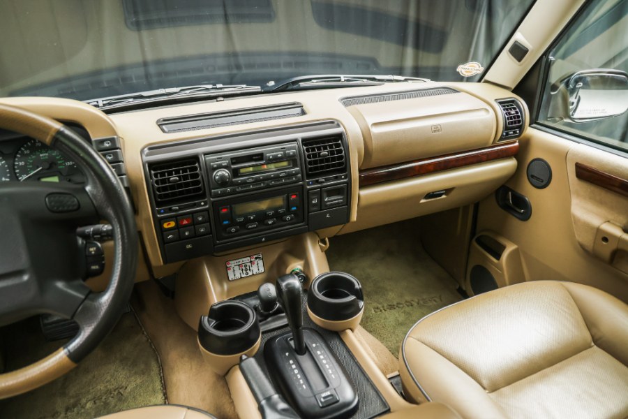 2000 Land Rover Discovery Series II 4dr Wgn w/Leather, available for sale in North Salem, New York | Meccanic Shop North Inc. North Salem, New York 2000 Land Rover Discovery Series II 4dr Wgn w/Leather, available for sale in North Salem, New York | Meccanic Shop North Inc. North Salem, New York