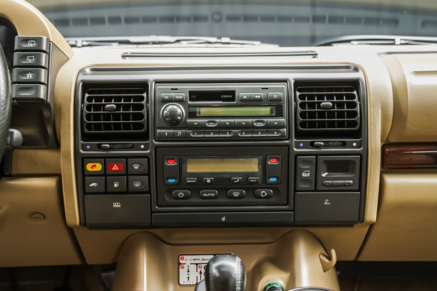 2000 Land Rover Discovery Series II 4dr Wgn w/Leather, available for sale in North Salem, New York | Meccanic Shop North Inc. North Salem, New York 2000 Land Rover Discovery Series II 4dr Wgn w/Leather, available for sale in North Salem, New York | Meccanic Shop North Inc. North Salem, New York