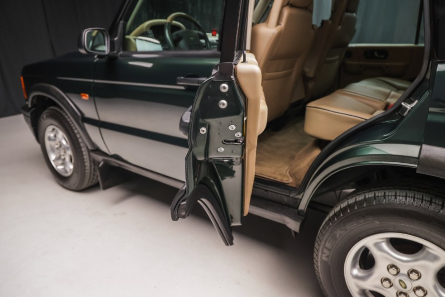 2000 Land Rover Discovery Series II 4dr Wgn w/Leather, available for sale in North Salem, New York | Meccanic Shop North Inc. North Salem, New York 2000 Land Rover Discovery Series II 4dr Wgn w/Leather, available for sale in North Salem, New York | Meccanic Shop North Inc. North Salem, New York