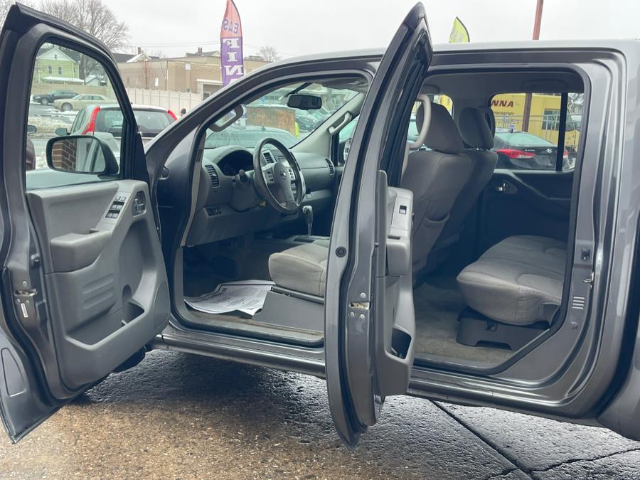 2016 Nissan Frontier 4WD Crew Cab SWB Auto SV, available for sale in Danbury, Connecticut | Safe Used Auto Sales LLC. Danbury, Connecticut 2016 Nissan Frontier 4WD Crew Cab SWB Auto SV, available for sale in Danbury, Connecticut | Safe Used Auto Sales LLC. Danbury, Connecticut