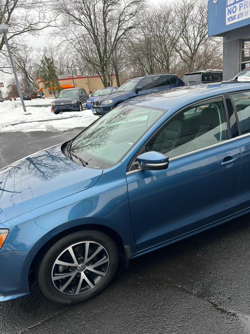 2017 Volkswagen Jetta 1.4T SE Auto, available for sale in Bloomfield, Connecticut | AXA Car Sales and Repair LLC. Bloomfield, Connecticut 2017 Volkswagen Jetta 1.4T SE Auto, available for sale in Bloomfield, Connecticut | AXA Car Sales and Repair LLC. Bloomfield, Connecticut