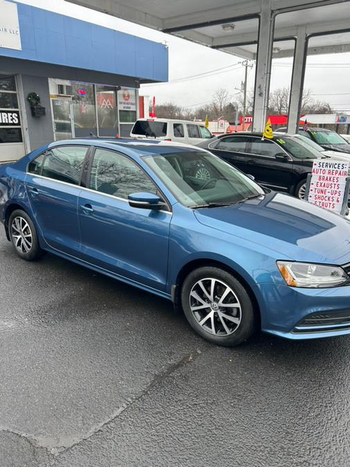 2017 Volkswagen Jetta 1.4T SE Auto, available for sale in Bloomfield, Connecticut | AXA Car Sales and Repair LLC. Bloomfield, Connecticut 2017 Volkswagen Jetta 1.4T SE Auto, available for sale in Bloomfield, Connecticut | AXA Car Sales and Repair LLC. Bloomfield, Connecticut