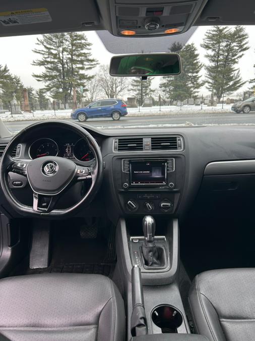2017 Volkswagen Jetta 1.4T SE Auto, available for sale in Bloomfield, Connecticut | AXA Car Sales and Repair LLC. Bloomfield, Connecticut 2017 Volkswagen Jetta 1.4T SE Auto, available for sale in Bloomfield, Connecticut | AXA Car Sales and Repair LLC. Bloomfield, Connecticut