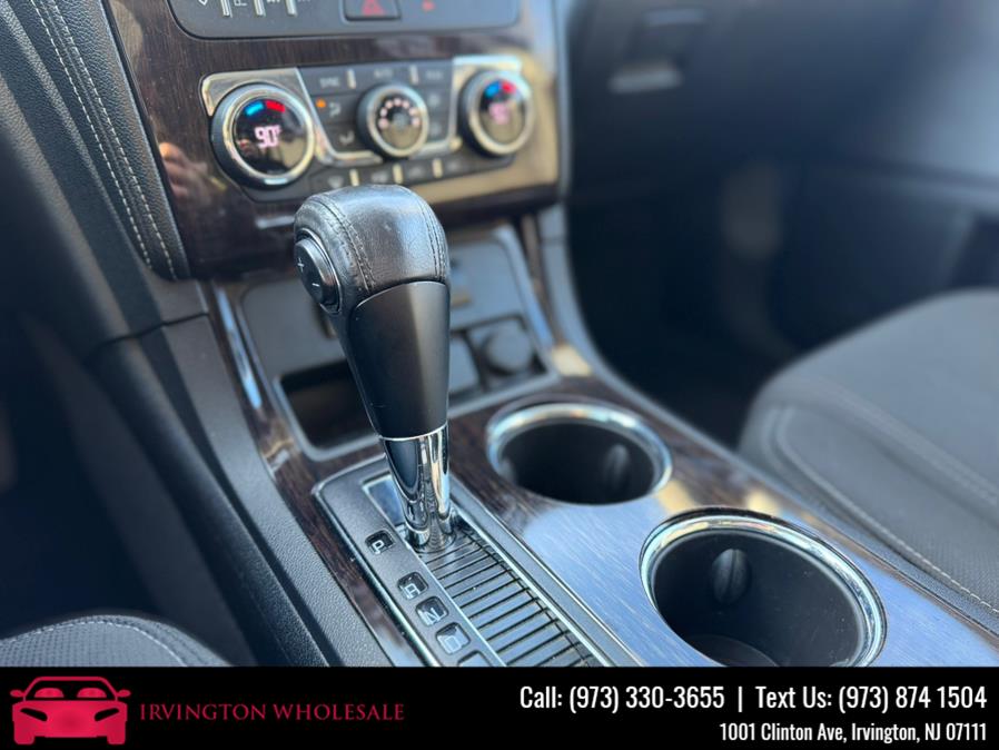 2015 Chevrolet Traverse AWD 4dr LT w/1LT, available for sale in Irvington, New Jersey | Irvington Wholesale Group. Irvington, New Jersey 2015 Chevrolet Traverse AWD 4dr LT w/1LT, available for sale in Irvington, New Jersey | Irvington Wholesale Group. Irvington, New Jersey