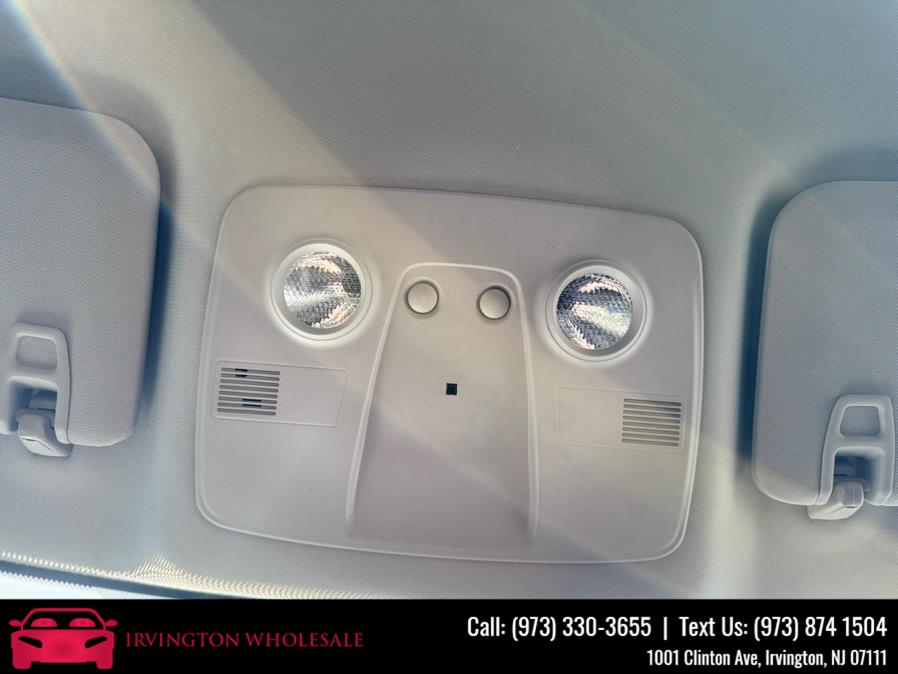 2015 Chevrolet Traverse AWD 4dr LT w/1LT, available for sale in Irvington, New Jersey | Irvington Wholesale Group. Irvington, New Jersey 2015 Chevrolet Traverse AWD 4dr LT w/1LT, available for sale in Irvington, New Jersey | Irvington Wholesale Group. Irvington, New Jersey