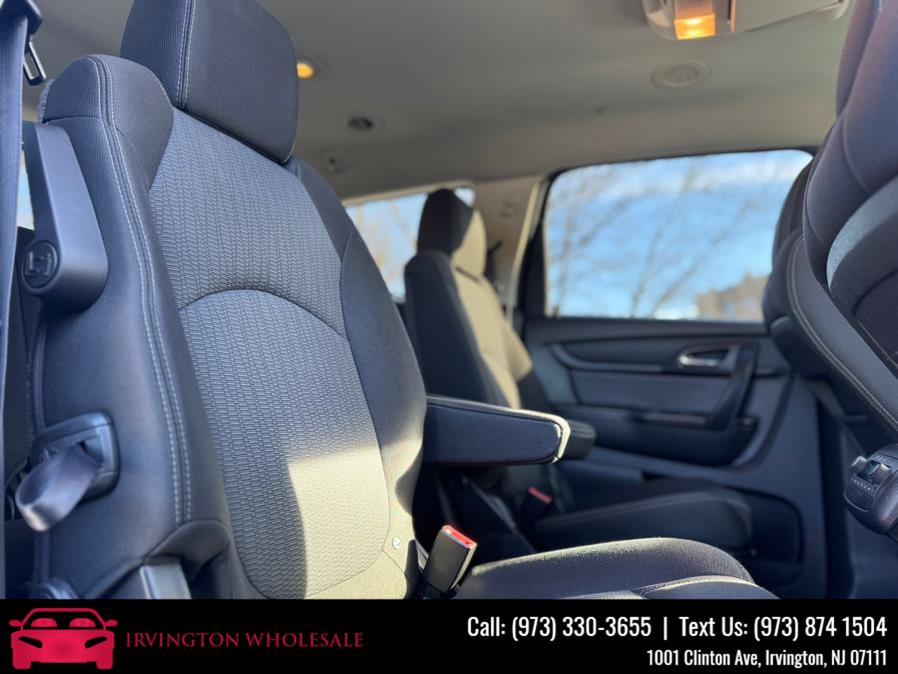 2015 Chevrolet Traverse AWD 4dr LT w/1LT, available for sale in Irvington, New Jersey | Irvington Wholesale Group. Irvington, New Jersey 2015 Chevrolet Traverse AWD 4dr LT w/1LT, available for sale in Irvington, New Jersey | Irvington Wholesale Group. Irvington, New Jersey