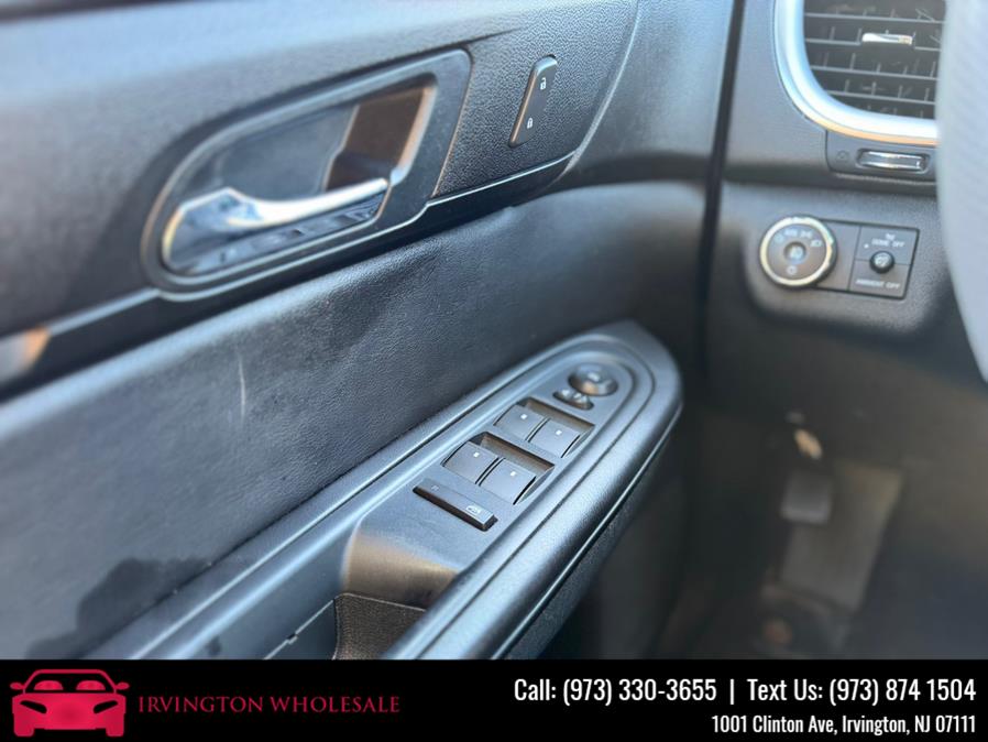 2015 Chevrolet Traverse AWD 4dr LT w/1LT, available for sale in Irvington, New Jersey | Irvington Wholesale Group. Irvington, New Jersey 2015 Chevrolet Traverse AWD 4dr LT w/1LT, available for sale in Irvington, New Jersey | Irvington Wholesale Group. Irvington, New Jersey
