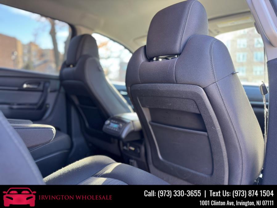 2015 Chevrolet Traverse AWD 4dr LT w/1LT, available for sale in Irvington, New Jersey | Irvington Wholesale Group. Irvington, New Jersey 2015 Chevrolet Traverse AWD 4dr LT w/1LT, available for sale in Irvington, New Jersey | Irvington Wholesale Group. Irvington, New Jersey
